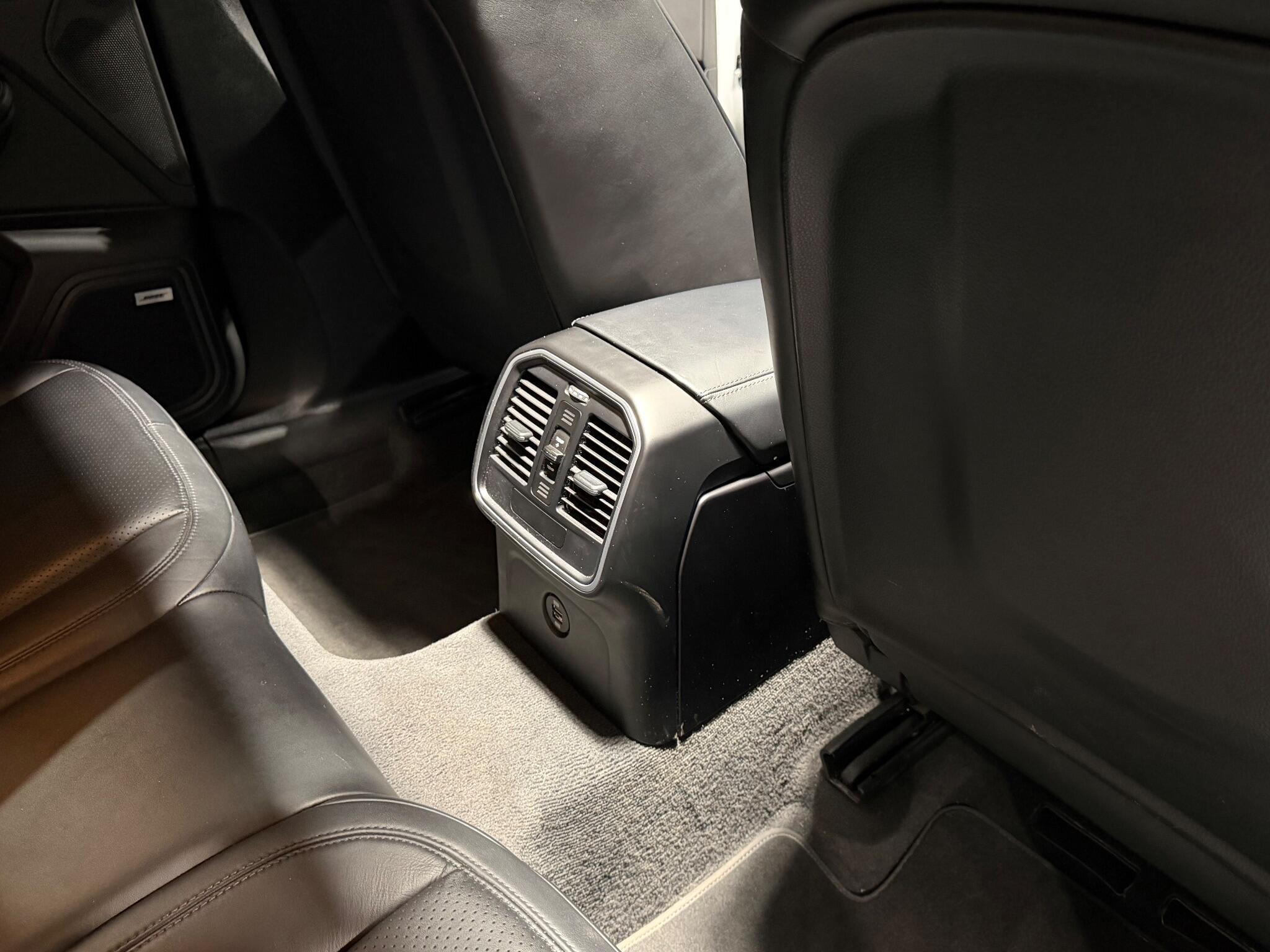 Porsche Macan 2.0T SUV 5dr Petrol PDK 4WD Euro 6 (s/s) (252 ps)